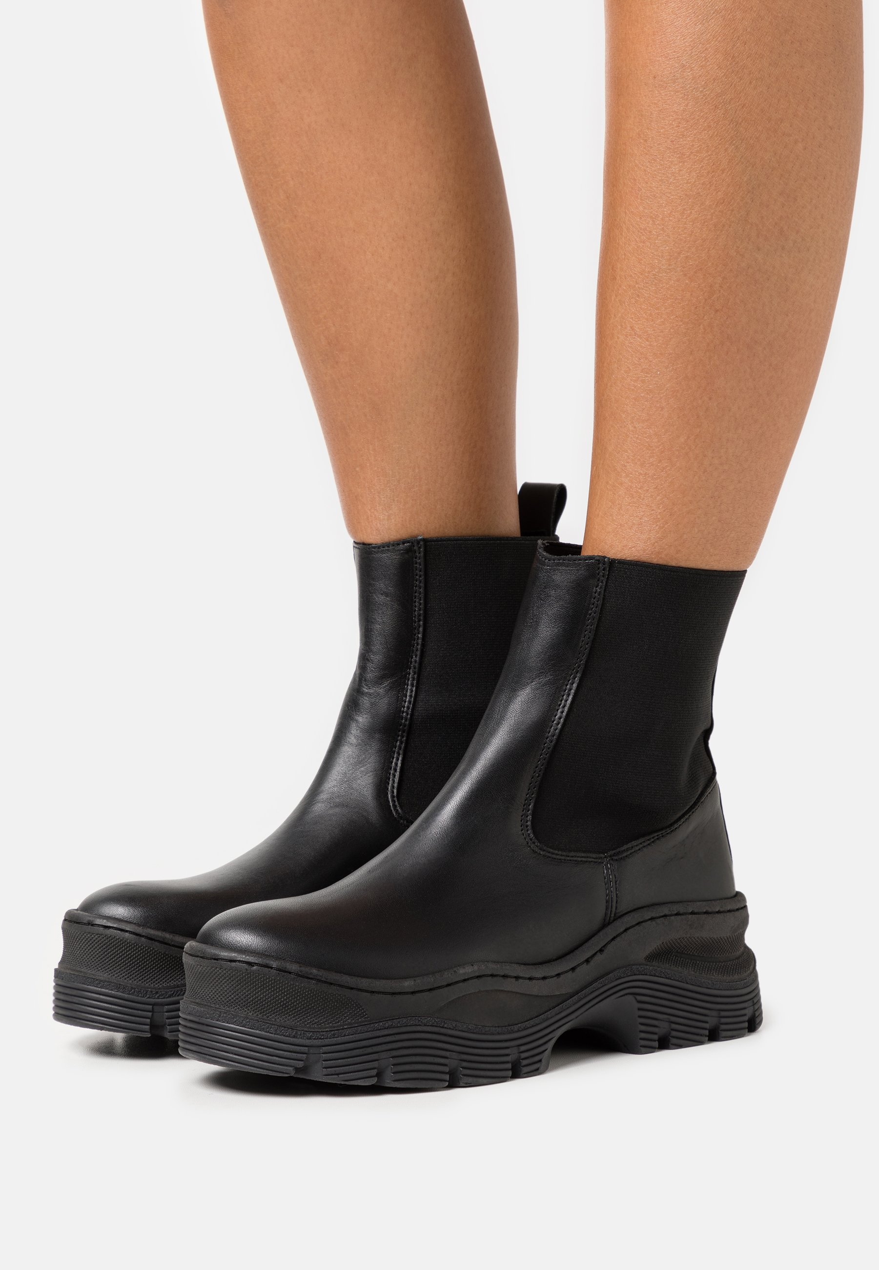 zign platform boots