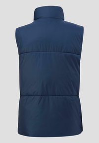 Gilet sans manches bleu marine avec un col haut, design matelassé et coutures horizontales ; texture lisse avec une finition légèrement brillante.