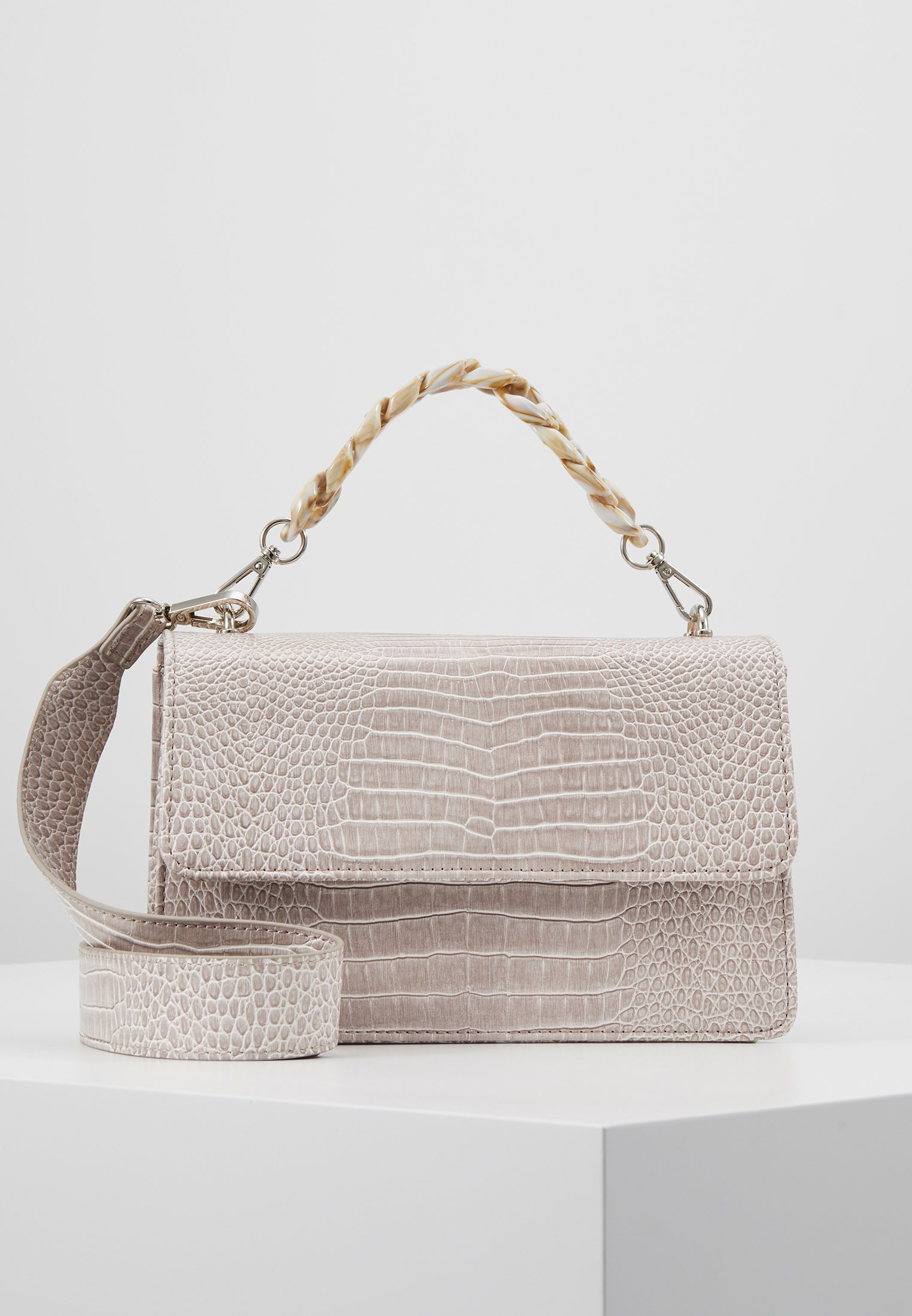 maya purse
