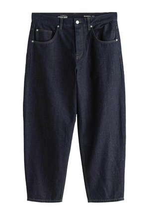 Jean en denim bleu foncé avec une coupe barrel, fermeture à bouton et zip à l'avant, et un design à cinq poches.