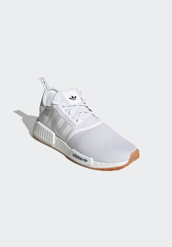 NMD R1 - Trainers2