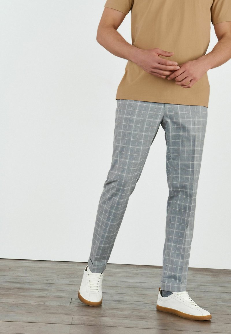 Next CHECK FORMAL - Pantalones - grey/gris Zalando.es