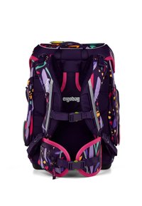 Sac à dos ergonomique violet avec des motifs abstraits vibrants en rose et vert. Présente des sangles ajustables, un rembourrage et une fermeture à deux clips.