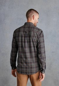 Next CHECK - Cămașă - black