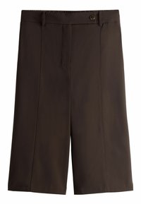 Pantaloni corti marroni realizzati in tessuto leggero, dotati di due tasche frontali, chiusura con bottone e design frontale piatto con una texture liscia.