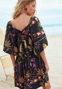 Next PUFF SLEEVE  - Nappali ruha - black floral print