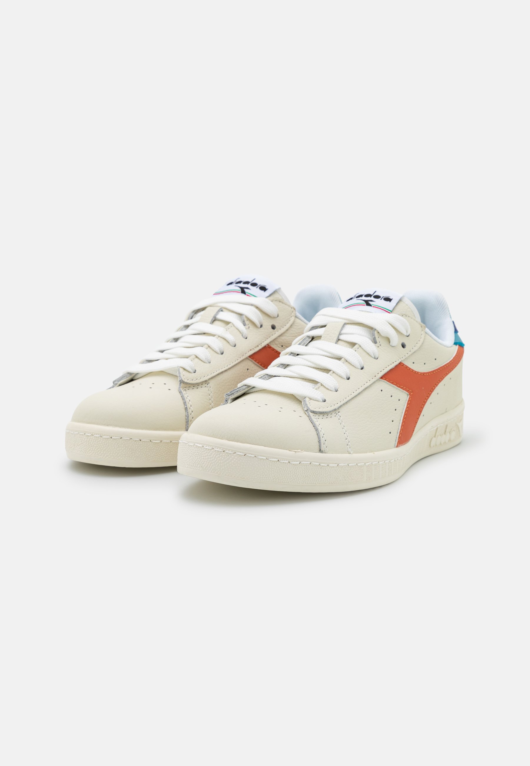 Scarpe sneakers da passeggio basse rosse diadora - Annunci Salerno