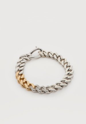 Brățară cu lanț masiv, cu zale din argint, o secțiune de zale aurii și zale din argint încrustate cu pietre clare mici, fixată cu o închizătoare din argint.