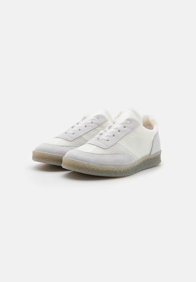MM6 Maison Margiela Sportcipő - white/sand
