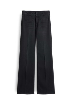 Zwarte wijde broek met voorkruiszakken en een knoopsluiting, plat weergegeven op een witte achtergrond.