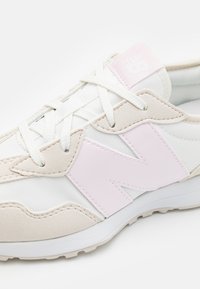 New Balance 327 - Scarpe da allenamento - beige/pink