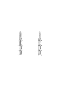 Orecchini d'argento con una fila verticale di tre pietre di zirconia cubica rettangolari, con un semplice design ad archetto.