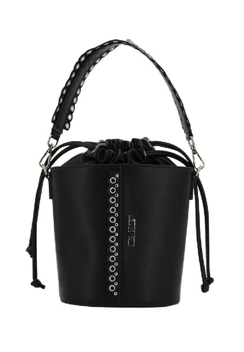 Borsa a secchiello nera con chiusura a coulisse, ampia maniglia con occhielli metallici e decorazione verticale del logo in metallo sulla parte anteriore.