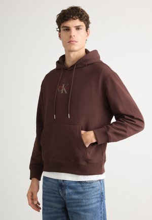 MICRO MONOLOGO - Φούτερ - rich brown