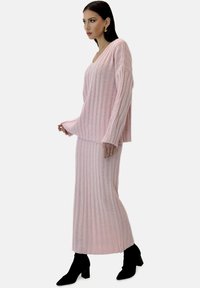 Elara LANGESSET - Striktrøje - rosa