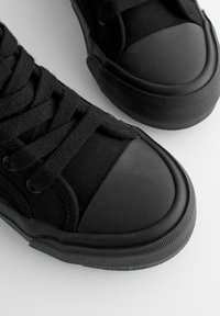 Next Vysoké tenisky - black school