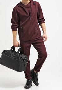 Joseph Giacca leggera - dark red