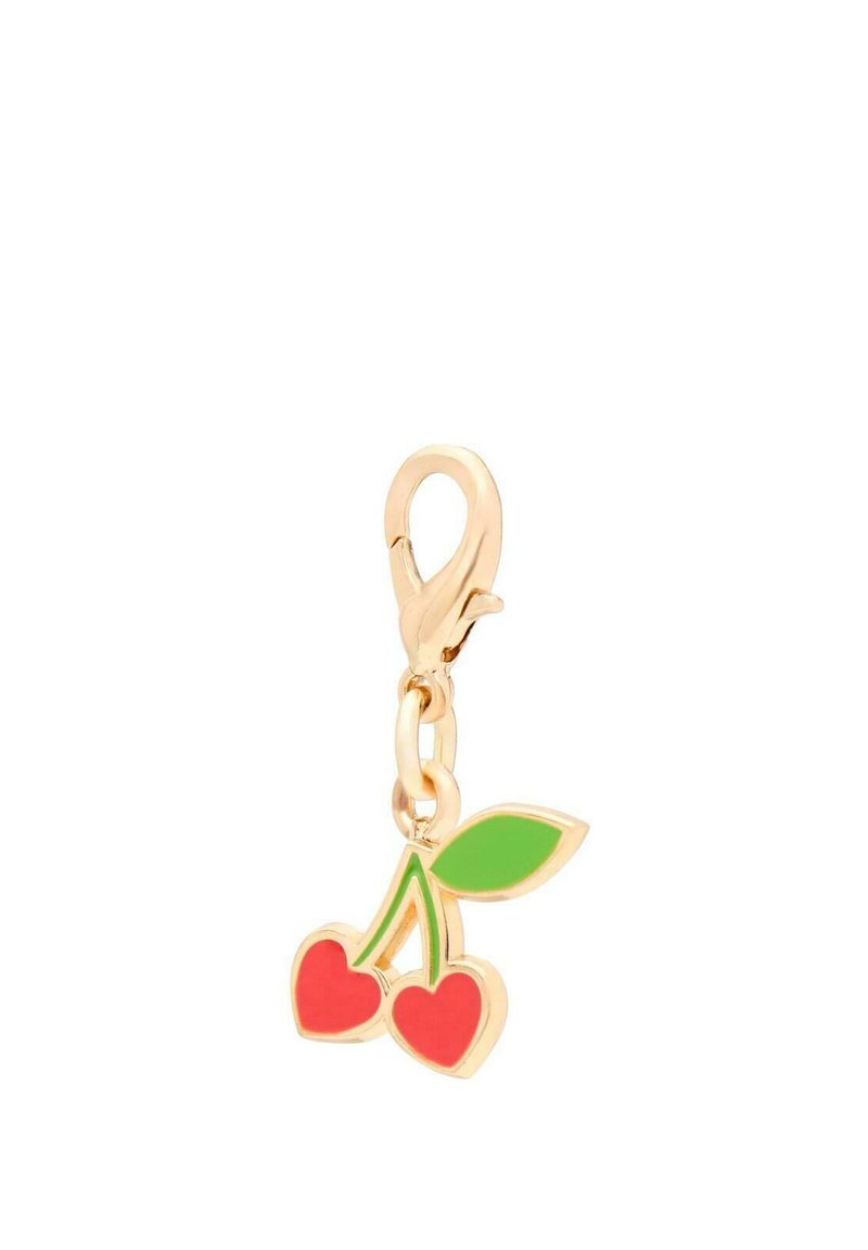 Charm in tonal oro con ciliegie smaltate di rosso e una foglia verde, attaccato da una catena a un robusto moschettone.