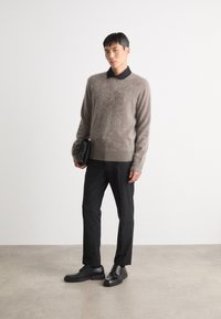 BOSS ESCRITO - Pulover - dark beige