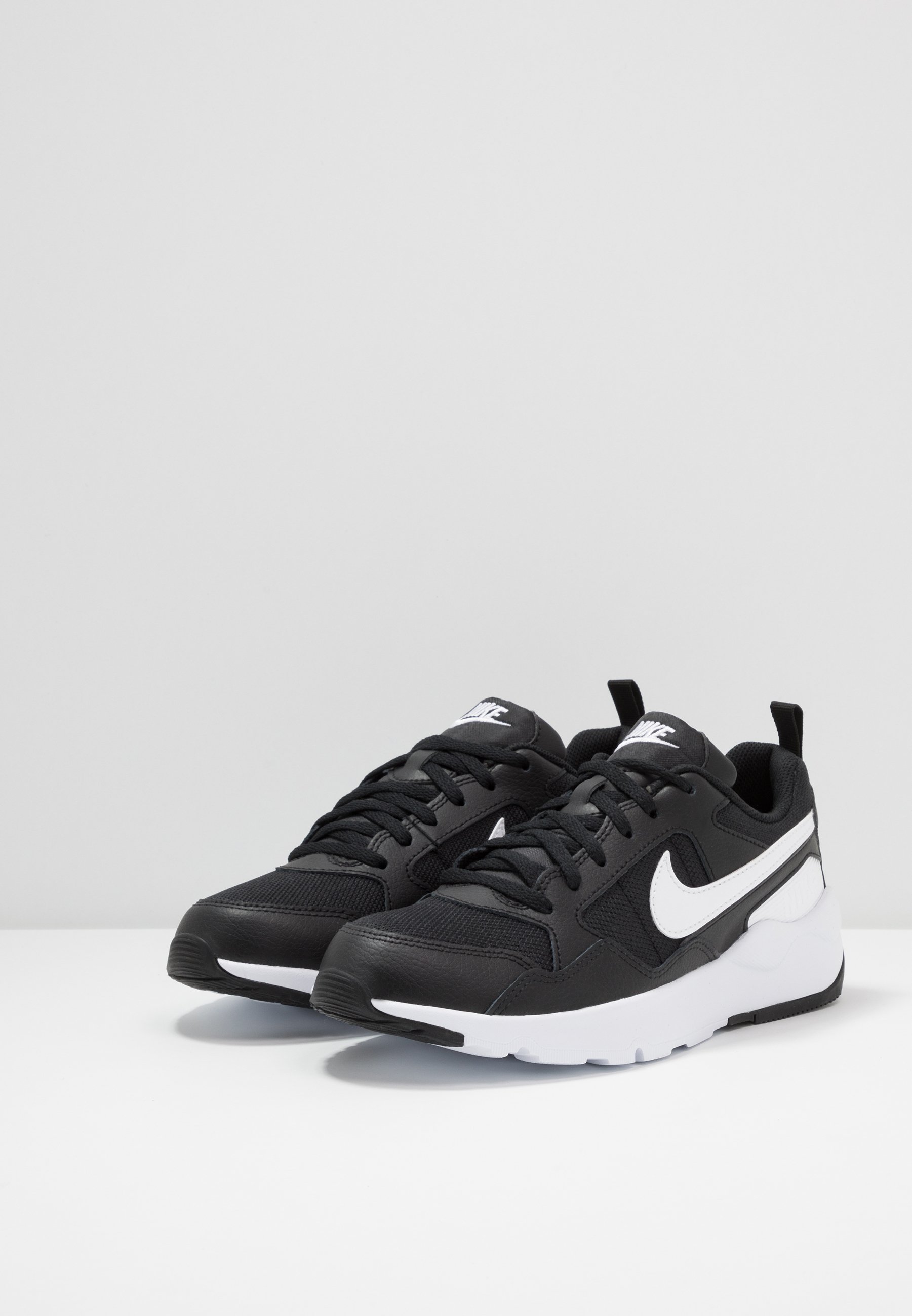 Nike Sportswear PEGASUS '92 LITE - Sneakers laag - black/white/Zwart -  Zalando.nl