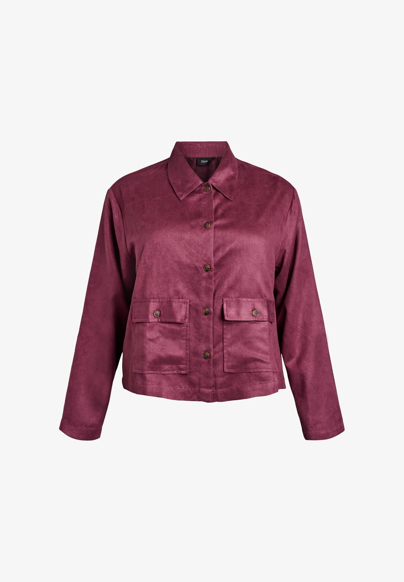 Burgundowa skórzana kurtka z kołnierzykiem, zapięciem na guziki z przodu oraz dwoma kieszeniami na piersi z klapkami na guziki. Długie rękawy i krótki krój.