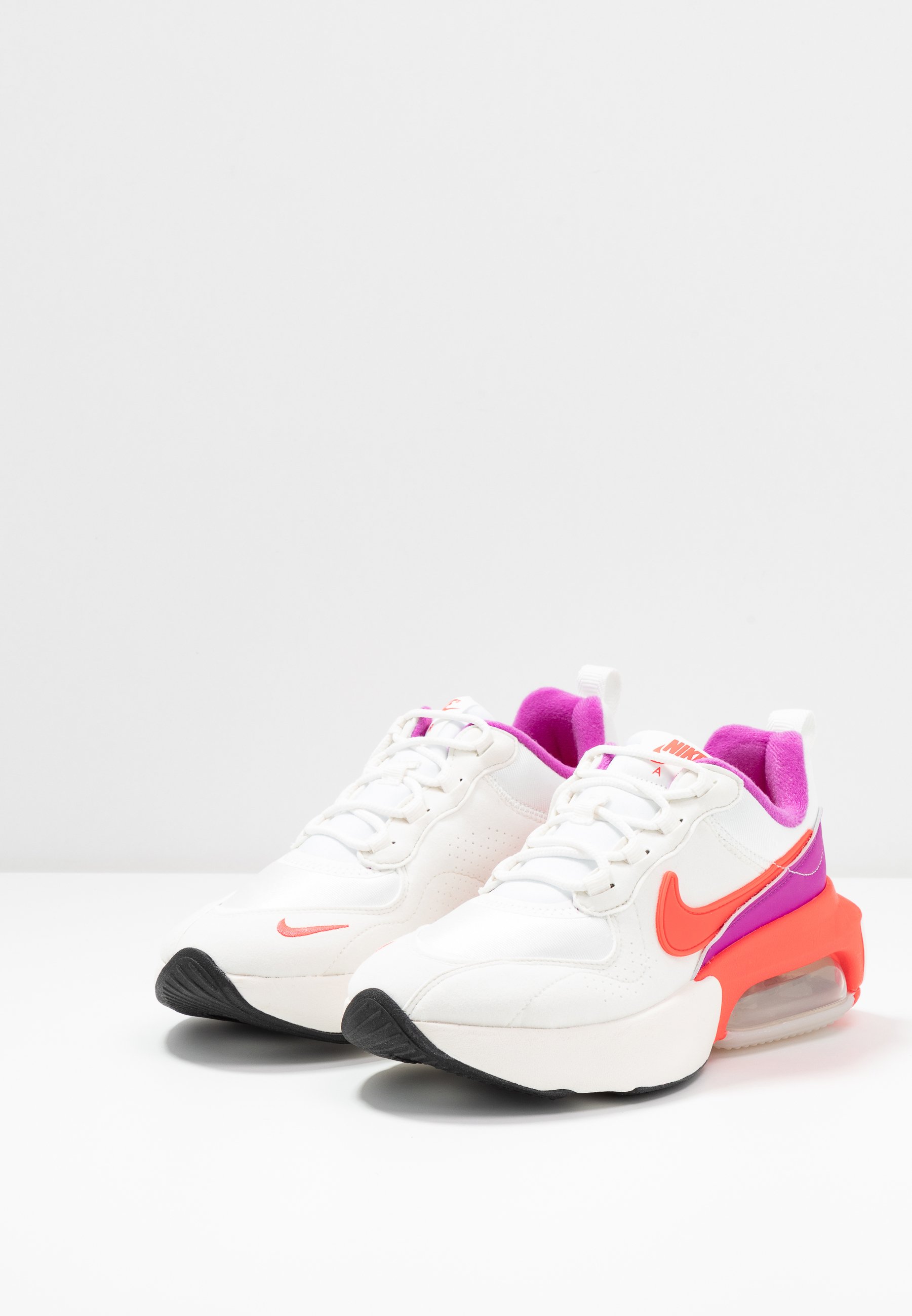 Nike Sportswear AIR MAX VERONA - Matalavartiset tennarit - lilac/red/harmaa  - Zalando.fi