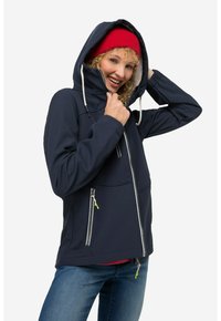 Námořnická měkká bunda s kapucí; má zip na vepředu a boční kapsy, stahovací šňůrky a zelené akcenty. Měkký, odolný materiál.