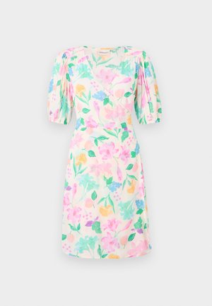 Lahka obleka iz lahkega materiala z nežnim cvetličnim vzorcem v roza, modri, rumeni in zeleni barvi. Kratki napihnjeni rokavi poudarjajo obliko.