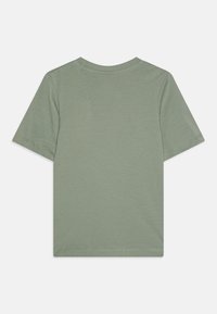 Jack & Jones Junior JJLUKE TEE CREW NECK JNR - T-shirt con stampa - iceberg green