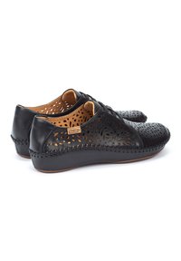 Pikolinos VALLARTA - Zapatos con cordones - BLACK