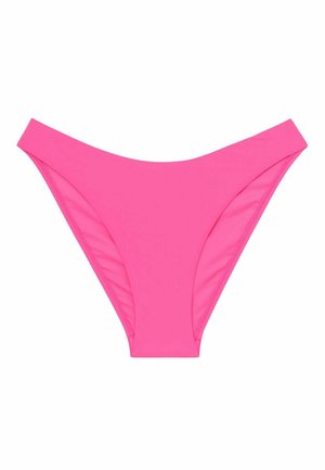 Svetloružové spodné diely bikin s vysokým výstrihom na nohách a širokým pásom, položené na bielom pozadí.