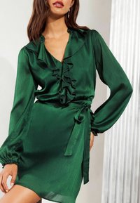 Friends Like These LONG SLEEVE RUFFLE  REGULAR FIT - Vapaa-ajan mekko - green