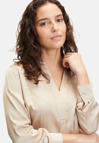 Blouses lange mouw beige Betty Barclay main image 0