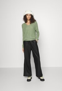 ONLY Tall ONLTINA PANT - Calças - black
