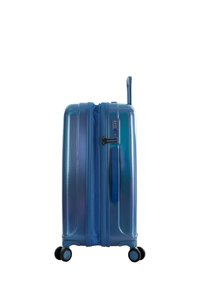 Valigia rigida blu con finitura olografica, superficie texture, manico retrattile e quattro ruote girevoli per la mobilità.