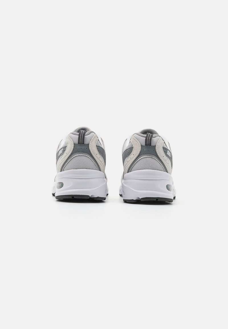 New Balance MR530 UNISEX - Sneaker low - light grey/hellgrau  
