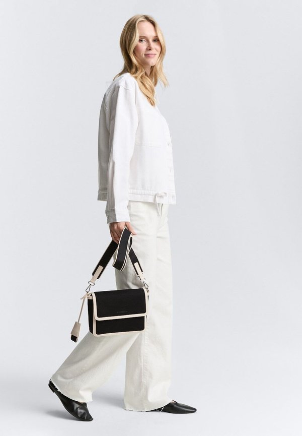 TTSUZI M - Umhängetasche