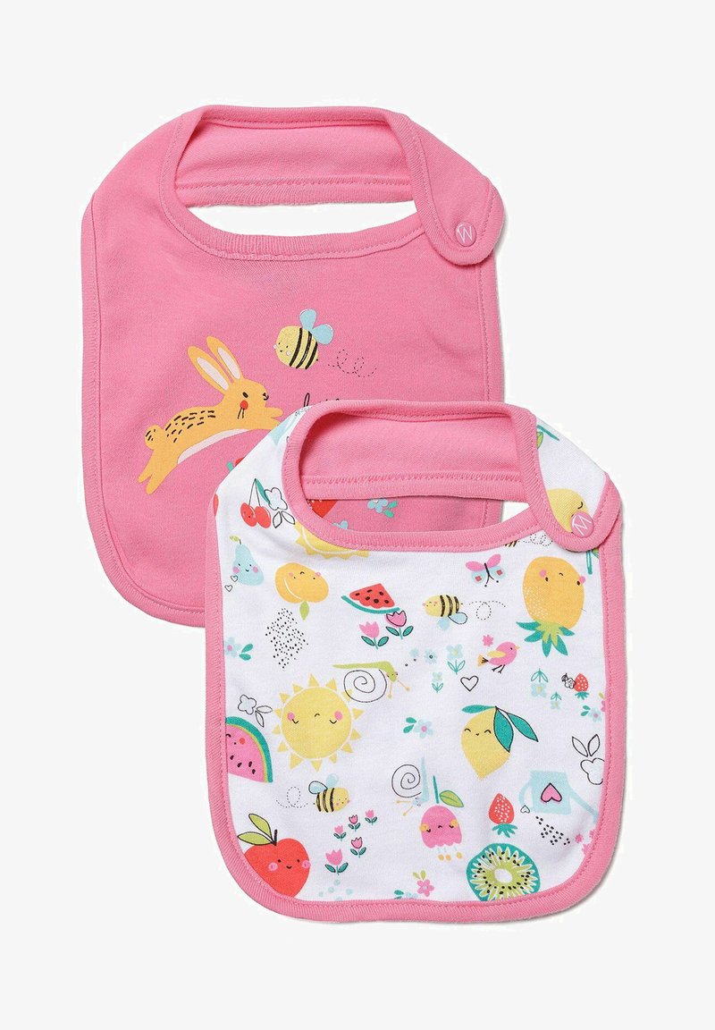 Różowy bawełniany śliniak z wzorem królika i pszczół; biały śliniak z kolorowymi owocami i wesołymi motywami, oba z zapięciem na zatrzask i różowym wykończeniem.