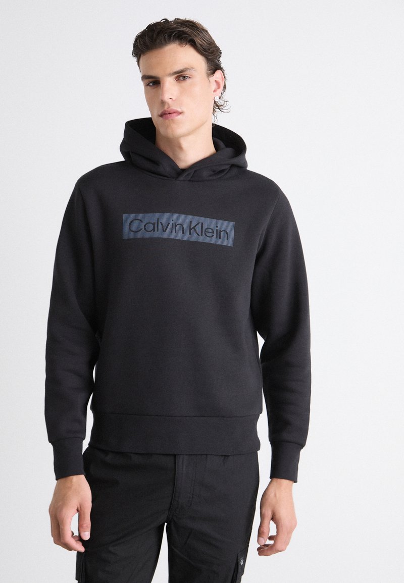 Calvin Klein BOX STRIPED LOGO HOODIE - Kapucni - black