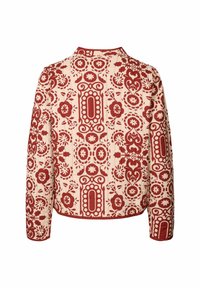 Giacca trapuntata con motivo floreale e geometrico color bordeaux su sfondo crema, con colletto e maniche lunghe.