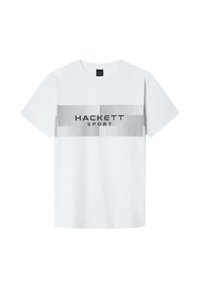 Camiseta blanca de manga corta con rayas verticales grises en el pecho y "HACKETT SPORT" impreso en letras negras.