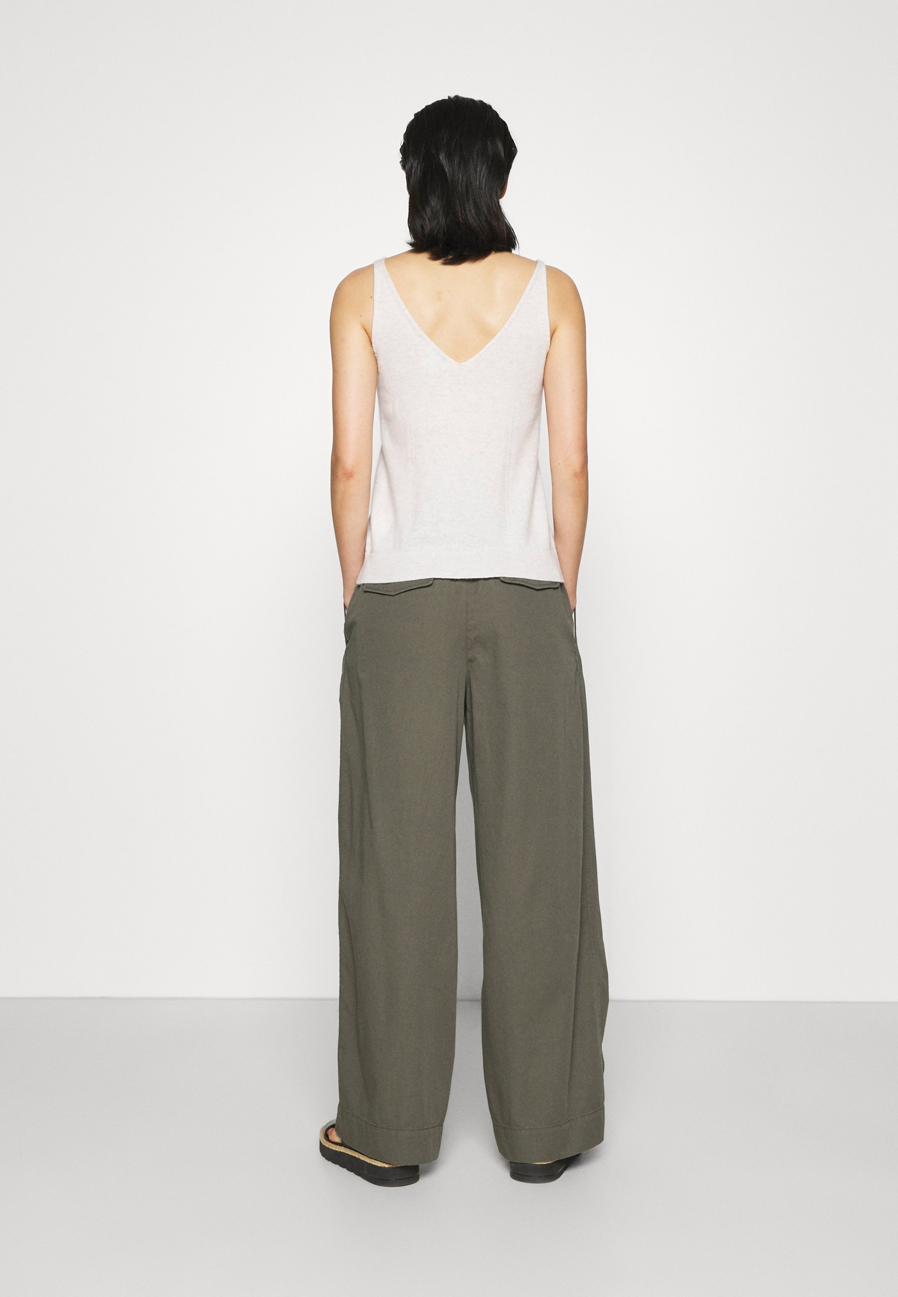Club Monaco WIDE LEG - Kelnės - sage 