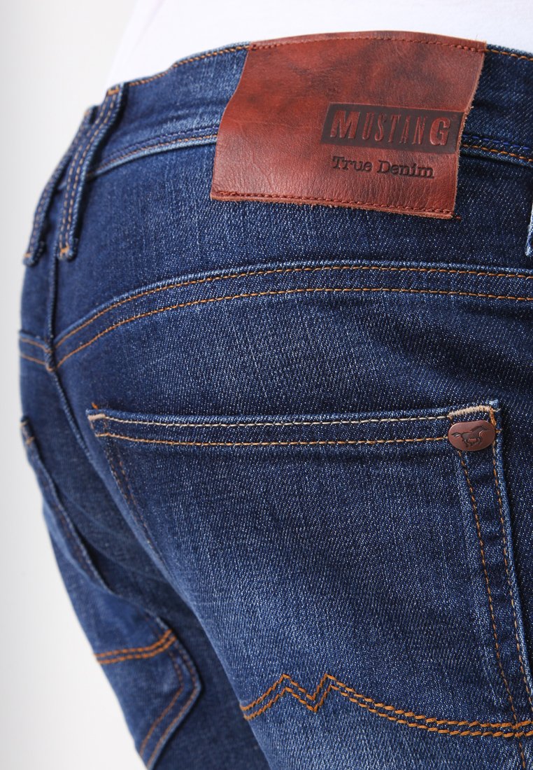 Mustang OREGON Jeans straight leg dark rinsed Zalando.no Mustang OREGON - Jeans straight leg - light scratched used