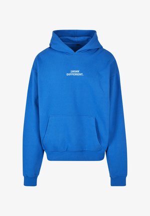 Blauwe hoodie van zachte stof, voorzien van een voorzak en een capuchon met trekkoord. De tekst "THINK DIFFERENT." staat in het wit op de borst gedrukt.