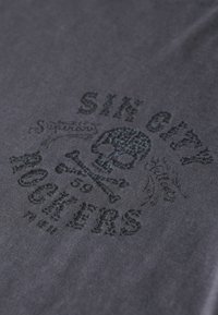 Superdry & Co RETRO ROCKER GRAPHIC  - T-shirts print - charcoal grey