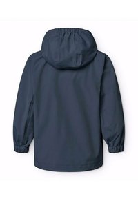 Mörk marinblå regnjacka med huva. Har elastiska ärmslut och rak fåll. Slät textur, lätt material och enkel design.