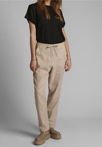 Nümph Trousers - beige