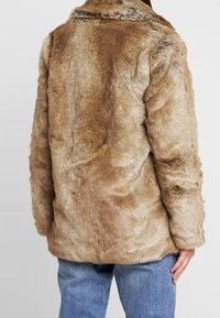 Object Klassinen takki - brown