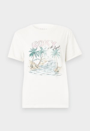 Biały T-shirt z tropikalną sceną palm, fal oceanicznych oraz napisem "ROXY with heart" w pastelowych kolorach na przodzie.