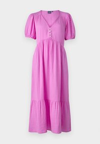 Rosa bomullsklänning med V-ringning, puffärmar, knappringar och en flerlagrad kjol. Mjuk textur med en flödande silhuett.